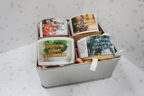 Small Shampoo Collectors Set – 4 x Shampoo Bar and Travel tin