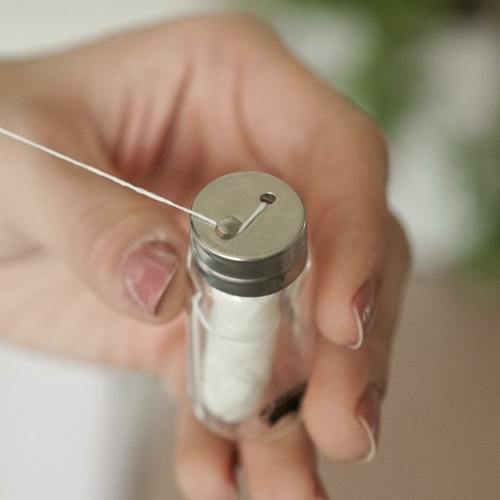 Charcoal Dental Floss in Glass Bottle - Image 5