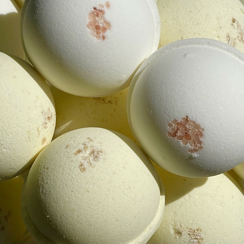 Honeybee Lemon Bath Bomb – 8oz