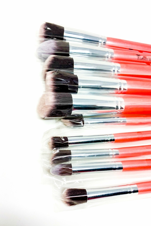 Makeup – Everything Beat 8 – 10 Piece Makeup Brush Set