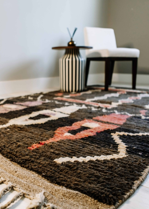 Love At First Vintage Moroccan Rug 5’x8′ (Wool)